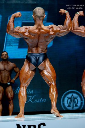 CLASSIC PHYSIQUE 178